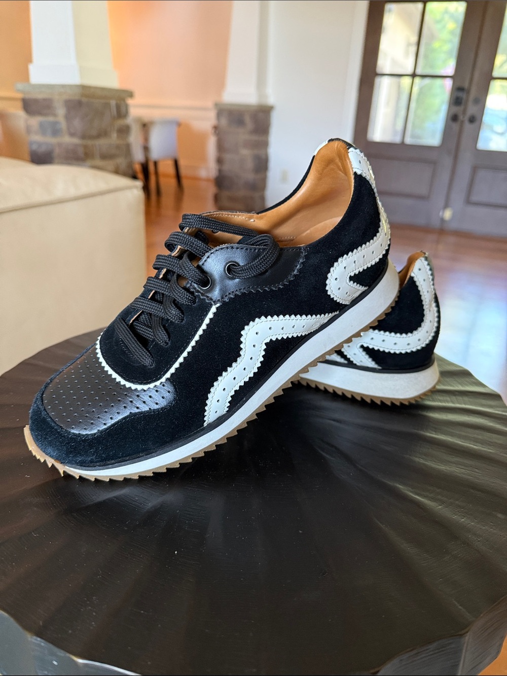 THE OFFICE OF ANGELA SCOTT Remi Sneaker Size 38